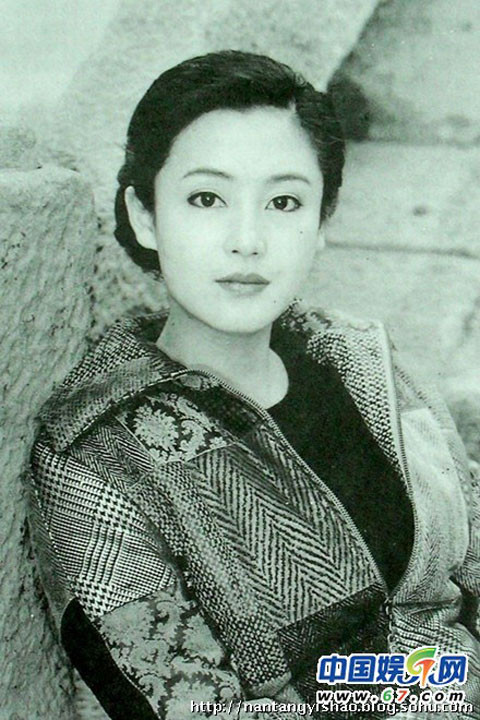 Xem thêm: Sao Hoa ngữ: càng có tuổi càng hở táo bạo Xem thêm: Sao Hoa ngữ: càng có tuổi càng hở táo bạo