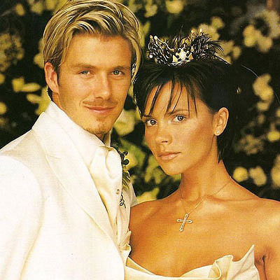 Kiểu tóc rất lãng tử khi Beckham sánh đôi cùng Victoria. (Ảnh: TT) Xem thêm:Khám phá 10 quy tắc vàng trong làm đẹp của Victoria Beckham Kiểu tóc rất lãng tử khi Beckham sánh đôi cùng Victoria. (Ảnh: TT) Xem thêm:Khám phá 10 quy tắc vàng trong làm đẹp của Victoria Beckham