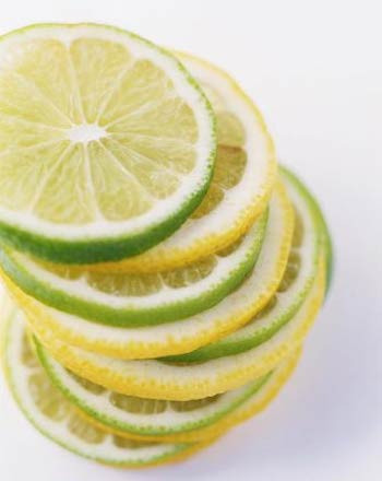 Cảm cúm khiến bạn mệt mỏi: Nước chanh không chỉ cung cấp vitamin C cho các tế bào chống khuẩn mà còn có thể tiêu diệt vi-rút trong màng dịch nhầy ở mũi và ở cổ họng. Xem thêm:Những điều đấng mày râu cần biết khi tập thể hình Cảm cúm khiến bạn mệt mỏi: Nước chanh không chỉ cung cấp vitamin C cho các tế bào chống khuẩn mà còn có thể tiêu diệt vi-rút trong màng dịch nhầy ở mũi và ở cổ họng. Xem thêm:Những điều đấng mày râu cần biết khi tập thể hình
