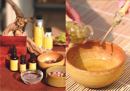 Lấy lọ dầu tinh chế, nhỏ khoảng 10 giọt vào trong 30mm nước và xoa vào nách nhiều lần trong ngày cũng là một cách điều trị tốt. Xem thêm: Những điều đấng mày râu cần biết khi tập thể hình Lấy lọ dầu tinh chế, nhỏ khoảng 10 giọt vào trong 30mm nước và xoa vào nách nhiều lần trong ngày cũng là một cách điều trị tốt. Xem thêm: Những điều đấng mày râu cần biết khi tập thể hình