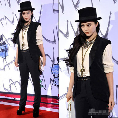 Phạm Băng Băng vẫn rất quyến rũ khi ăn mặc theo phong cách "phi giới tính". Xem thêm:Phong cách thời trang của hotgirl "nổi loạn" Phạm Băng Băng vẫn rất quyến rũ khi ăn mặc theo phong cách "phi giới tính". Xem thêm:Phong cách thời trang của hotgirl "nổi loạn"