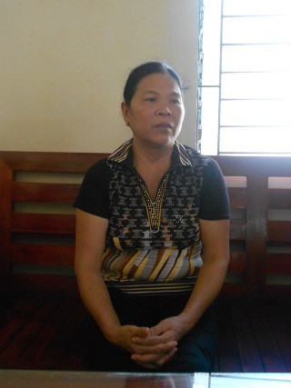 Mẹ ruột của sản phụ Oanh tỏ sự bất bình với cách làm việc của các y, bác sỹ sau khi để lộ thông tin con bà bị nghi nhiễm HIV nhưng trên thực tế con bà không hề bị Mẹ ruột của sản phụ Oanh tỏ sự bất bình với cách làm việc của các y, bác sỹ sau khi để lộ thông tin con bà bị nghi nhiễm HIV nhưng trên thực tế con bà không hề bị
