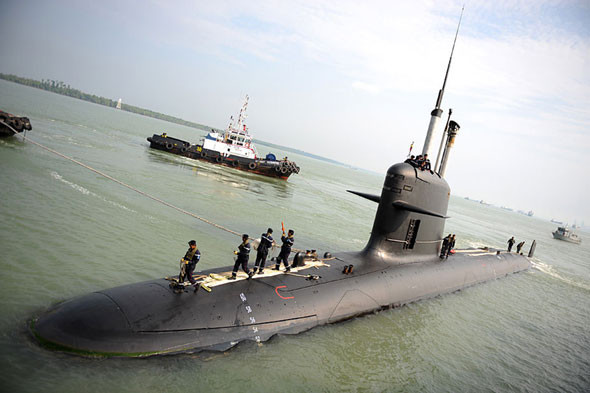 Tàu ngầm thông thường lớp Scorpene Malaysia mua của Pháp - đã phóng thử tên lửa chống hạm Exocet ở Biển Đông Tàu ngầm thông thường lớp Scorpene Malaysia mua của Pháp - đã phóng thử tên lửa chống hạm Exocet ở Biển Đông