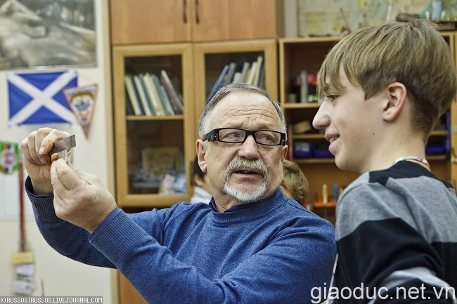 Nhiều thành viên cho biết họ thực sự cảm thấy thích thú khi tham gia câu lạc bộ, đặc biệt là có thể tự thiết kế, chế tạo các loại tàu chiến của hải quân, thu thập thêm kiến thức khoa học cơ bản, tránh xa được những trò chơi điện tử trực tuyến vốn ngốn nhiều thời gian và ảnh hưởng đến sức khỏe. Nhiều thành viên cho biết họ thực sự cảm thấy thích thú khi tham gia câu lạc bộ, đặc biệt là có thể tự thiết kế, chế tạo các loại tàu chiến của hải quân, thu thập thêm kiến thức khoa học cơ bản, tránh xa được những trò chơi điện tử trực tuyến vốn ngốn nhiều thời gian và ảnh hưởng đến sức khỏe.