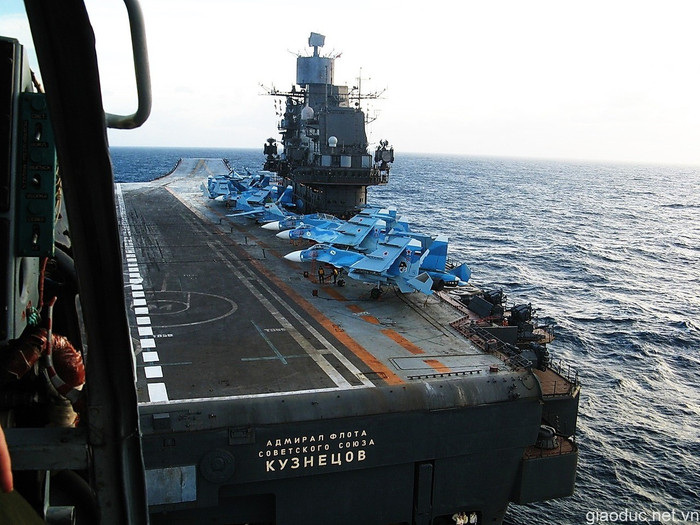 Hoạt động trên tàu sân bay Admiral Kuznetsov