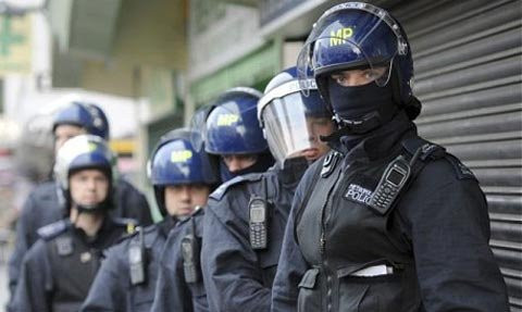 Cảnh sát London đang đối mặt với các khoản cắt giảm lớn. (Ảnh: PA) Cảnh sát London đang đối mặt với các khoản cắt giảm lớn. (Ảnh: PA)