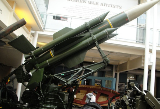 Tên lửa phòng không của Anh (ảnh minh hoạ) Tên lửa phòng không của Anh (ảnh minh hoạ)