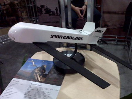UAV 'cảm tử' Switchblade. UAV 'cảm tử' Switchblade.