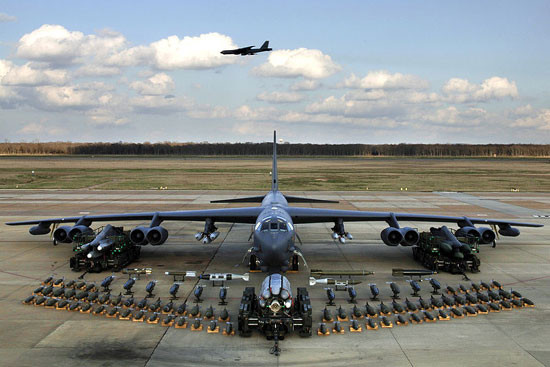 Máy bay thả bom chiến lược B-52 Stratofortress Máy bay thả bom chiến lược B-52 Stratofortress