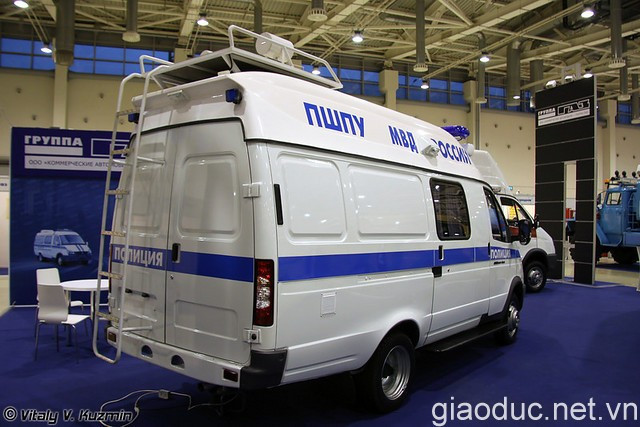 Xe chở sở chỉ huy cơ động GAZ-2705. Xe chở sở chỉ huy cơ động GAZ-2705.