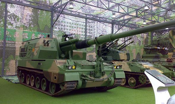 Bích kích pháo PLZ05.