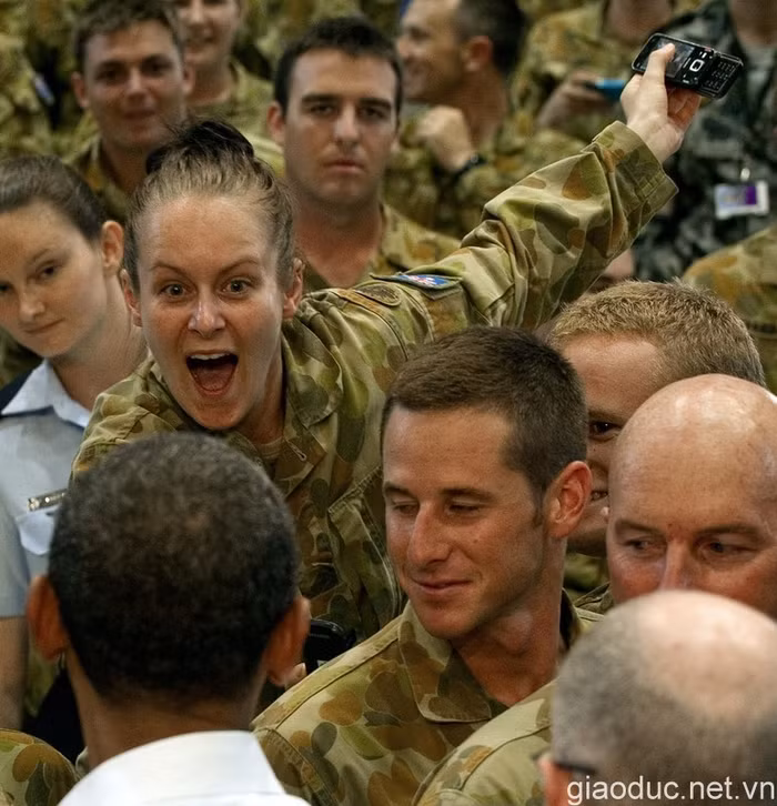 Một nữ binh sỹ bày tỏ ngưỡng mộ Tổng thống Mỹ Một nữ binh sỹ bày tỏ ngưỡng mộ Tổng thống Mỹ