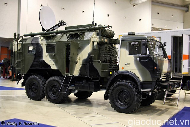 Xe thông tin P-144MSN. Xe thông tin P-144MSN.