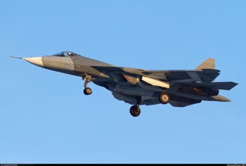 Máy bay chiến đấu tàng hình T-50 Nga