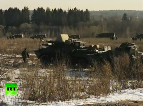 Lực lược bọc thép Nga tập kết (nguồn mạng sina) Lực lược bọc thép Nga tập kết (nguồn mạng sina)