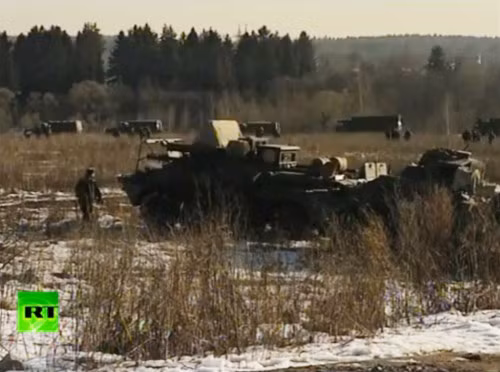 Lực lược bọc thép Nga tập kết (nguồn mạng sina) Lực lược bọc thép Nga tập kết (nguồn mạng sina)