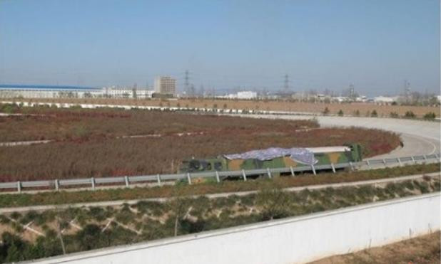 Hình ảnh này được cho là tên lửa đạn đạo mới Đông Phong-26C của Trung Quốc (mạng Quan sát tiếng Trung)