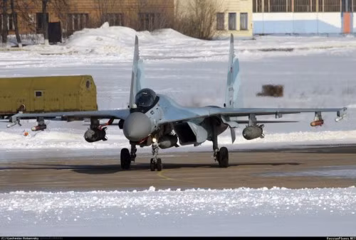 Máy bay chiến đấu Su-35 Nga