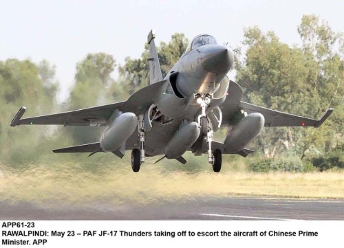Máy bay chiến đấu hạng nhẹ FC-1 Kiêu Long/JF-17 Thunder do Trung Quốc-Pakistan hợp tác chế tạo Máy bay chiến đấu hạng nhẹ FC-1 Kiêu Long/JF-17 Thunder do Trung Quốc-Pakistan hợp tác chế tạo
