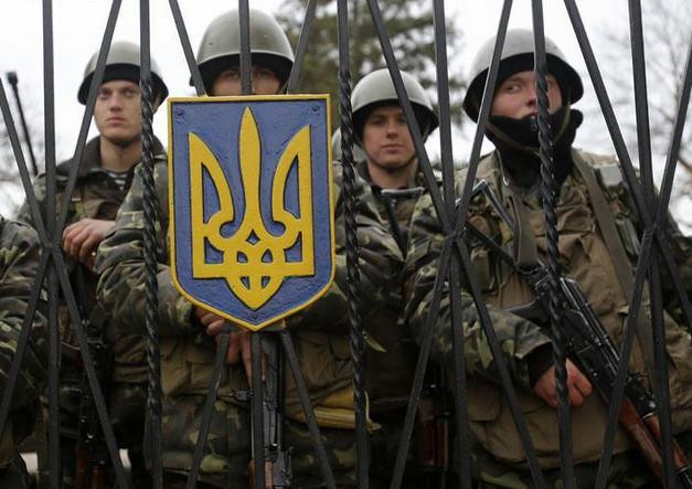 Binh sĩ Ukraine trong doanh trại Binh sĩ Ukraine trong doanh trại