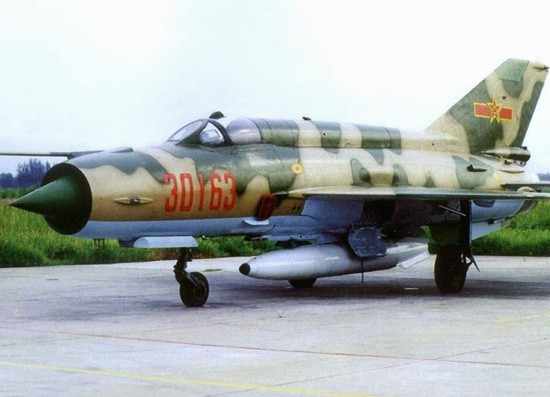 Máy bay chiến đấu J-7III của không quân Đại quân khu Bắc Kinh Máy bay chiến đấu J-7III của không quân Đại quân khu Bắc Kinh