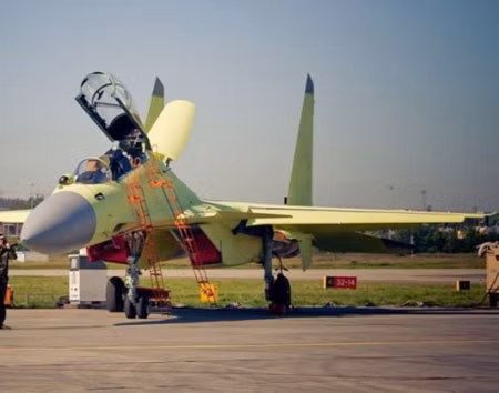 Phát triển máy bay chiến đấu J-15 để trang bị cho tàu sân bay Phát triển máy bay chiến đấu J-15 để trang bị cho tàu sân bay