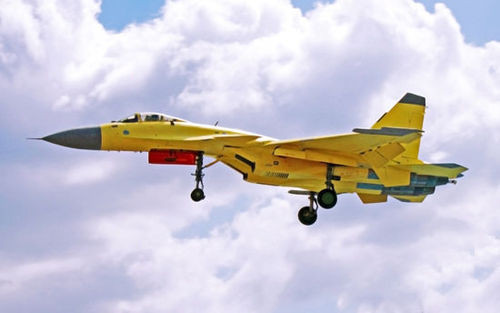 Máy bay chiến đấu J-15 trông rất giống Su-33 của Nga Máy bay chiến đấu J-15 trông rất giống Su-33 của Nga