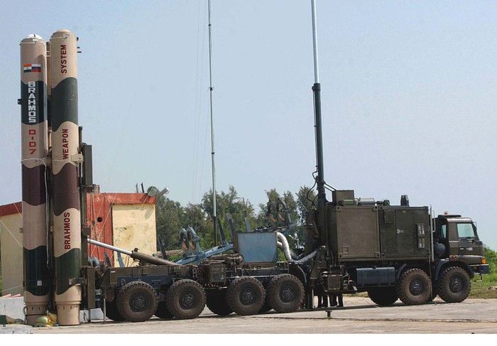 Nga-Ấn hợp tác sản xuất tên lửa hành trình BrahMos Nga-Ấn hợp tác sản xuất tên lửa hành trình BrahMos