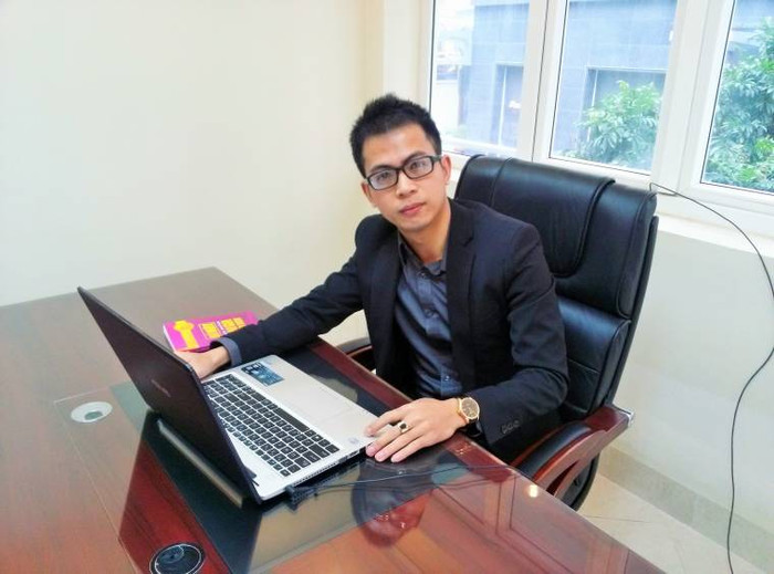 Đào Đức Dũng, một diễn giả có tiếng ở các trường đại học, cao đẳng. Đào Đức Dũng, một diễn giả có tiếng ở các trường đại học, cao đẳng.