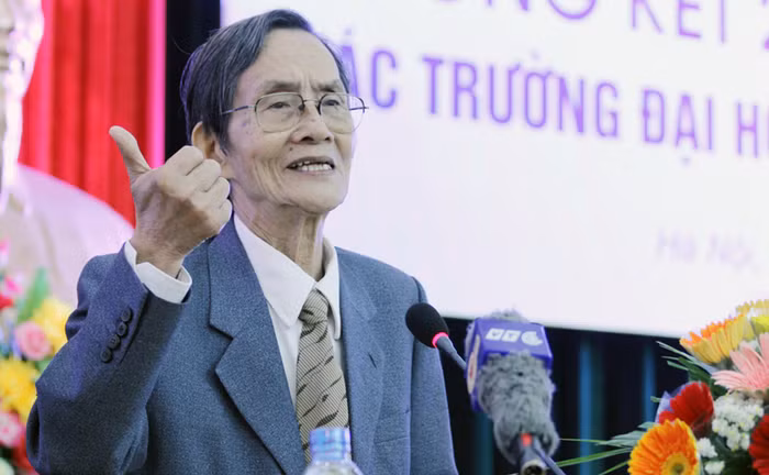 TS. Nguyễn Đình Ngộ: “Chúng tôi gặp những khó khăn do một số văn bản pháp quy không cần thiết. Đề nghị các cấp có thẩm quyền tháo gỡ bằng những văn bản pháp quy phù hợp”. Ảnh Xuân Trung