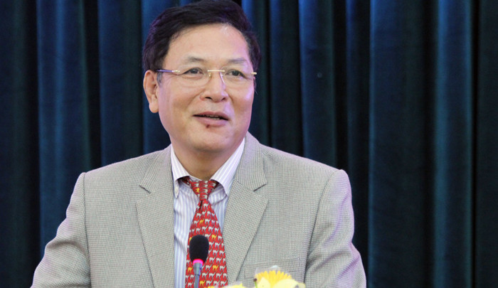 Bộ trưởng Phạm Vũ Luận chia sẻ với lãnh đạo các trường ĐH, CĐ ngoài công lập câu chuyện đổi từ dân lập sang tư thục. Ảnh Xuân Trung