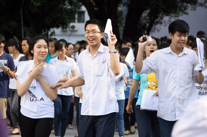 Văn khối D bất ngờ gây khó, khối C hỏi “sức mạnh chân chính là gì?” ảnh 1 Văn khối D bất ngờ gây khó, khối C hỏi “sức mạnh chân chính là gì?” ảnh 1