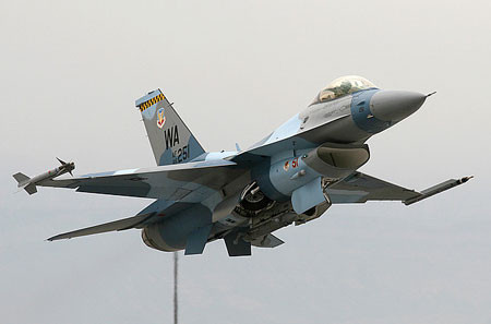 Máy bay chiến đấu F-16C do Mỹ chế tạo Máy bay chiến đấu F-16C do Mỹ chế tạo