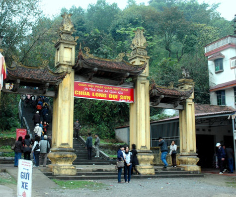 Chùa Long Đọi Sơn (xã Đọi Sơn, huyện Duy Tiên, Hà Nam) có tên chữ là Diên Linh tự. Chùa do Lý Thánh Tông và Vương phi Ỷ Lan chủ trì xây dựng từ năm 1054 (do tể tướng Dương Đại Gia và mời thiên sư Đàm Cứu Chỉ đến trụ trì và tham gia xây dựng) (Ảnh: Đoàn Đức Thành). Chùa Long Đọi Sơn (xã Đọi Sơn, huyện Duy Tiên, Hà Nam) có tên chữ là Diên Linh tự. Chùa do Lý Thánh Tông và Vương phi Ỷ Lan chủ trì xây dựng từ năm 1054 (do tể tướng Dương Đại Gia và mời thiên sư Đàm Cứu Chỉ đến trụ trì và tham gia xây dựng) (Ảnh: Đoàn Đức Thành).