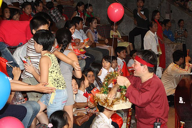 Được chú cuội tặng quà