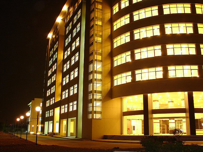 Thắng Long sáng rực một góc trời Hà Nội