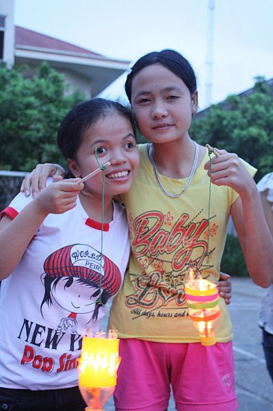 Chị chụp cùng em nhé! Chị chụp cùng em nhé!