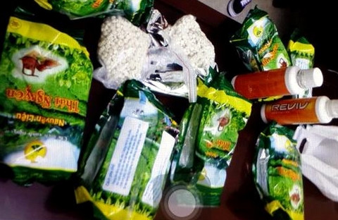 Linh giấu Ma túy trong gói chè hòng qua mắt công an. Linh giấu Ma túy trong gói chè hòng qua mắt công an.