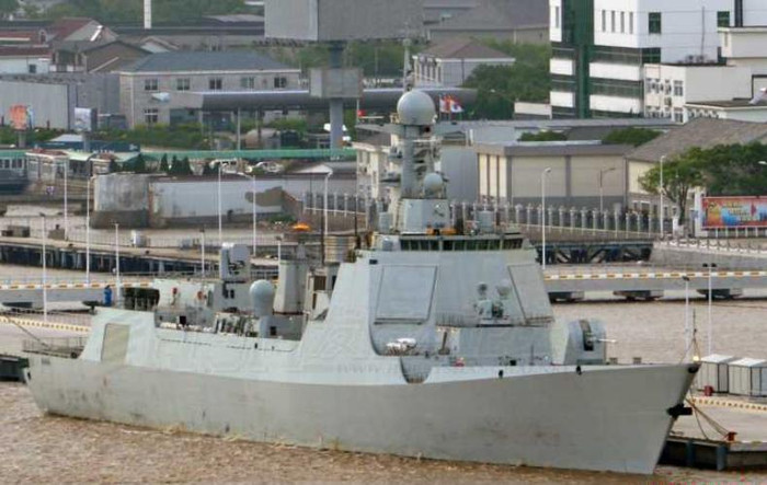 Tàu khu trục tên lửa Type 052D (ảnh tư liệu) Tàu khu trục tên lửa Type 052D (ảnh tư liệu)