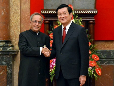 Ngày 14 tháng 9 năm 2014, Chủ tịch nước Trương Tấn Sang tiếp đón Tổng thống Ấn Độ Pranab Mukherjee (ảnh tư liệu) Ngày 14 tháng 9 năm 2014, Chủ tịch nước Trương Tấn Sang tiếp đón Tổng thống Ấn Độ Pranab Mukherjee (ảnh tư liệu)