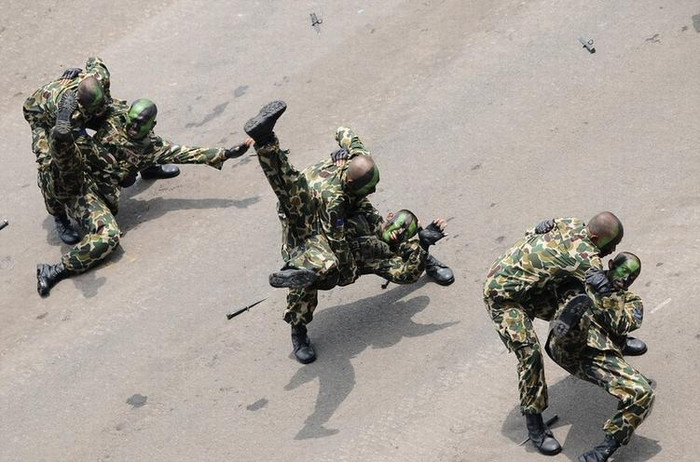 Tháng 10 năm 2014, Indonesia tổ chức duyệt binh quy mô lớn nhân ngày thành lập quân đội
