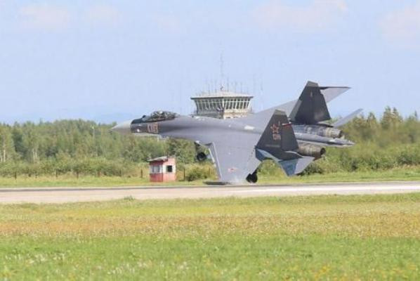Máy bay chiến đấu Su-35 Nga Máy bay chiến đấu Su-35 Nga
