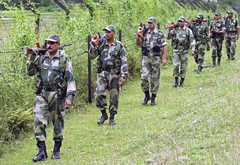 Binh sĩ Ấn Độ tuần tra biên giới (ảnh tư liệu) Binh sĩ Ấn Độ tuần tra biên giới (ảnh tư liệu)