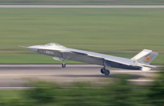 Máy bay chiến đấu J-20 Trung Quốc (nguồn mạng sina TQ) Máy bay chiến đấu J-20 Trung Quốc (nguồn mạng sina TQ)