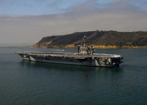 Ngày 22 tháng 8 năm 2014, cụm chiến đấu tàu sân bay USS Carl Vinson Hải quân Mỹ rời San Diego, đến Tây Thái Bình Dương, triển khai ở xung quanh Biển Đông