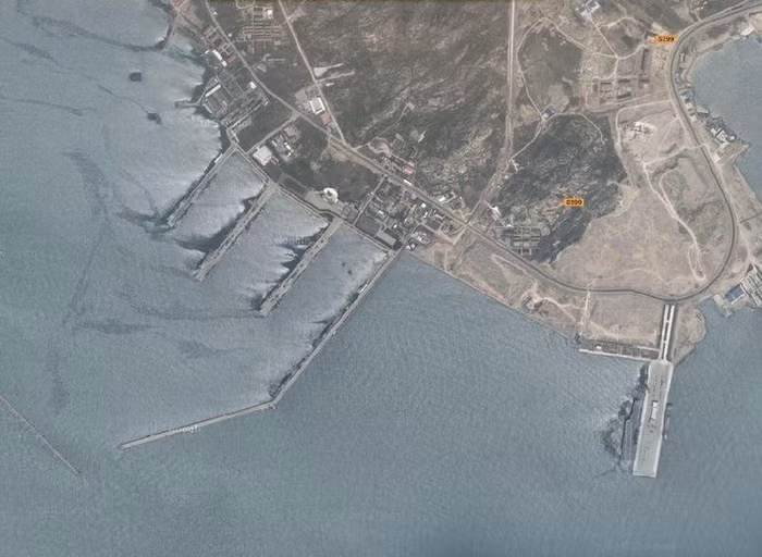 Hình ảnh căn cứ Tam Á, Hải quân Trung Quốc