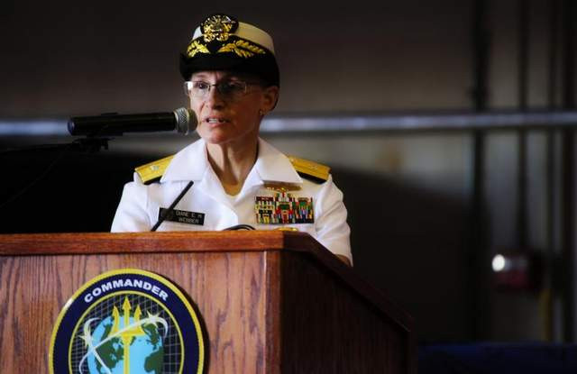 Thiếu tướng Diana Webber, Tư lệnh lực lượng NAVIDFOR (nguồn Navytimes) Thiếu tướng Diana Webber, Tư lệnh lực lượng NAVIDFOR (nguồn Navytimes)