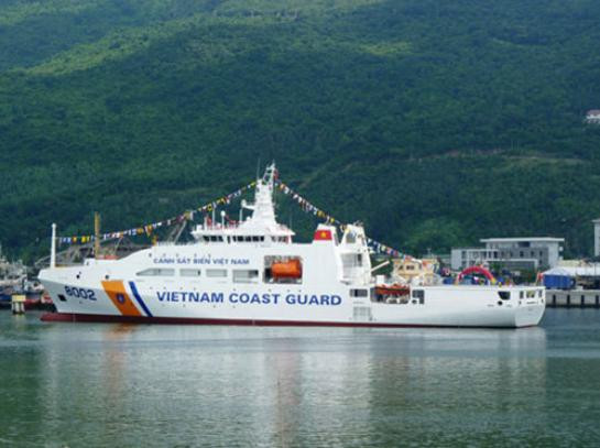 Lực lượng thực thi pháp luật và Hải quân Việt Nam luôn luôn sẵn sàng chiến đấu bảo vệ vùng đặc quyền kinh tế, thềm lục địa cũng như chủ quyền và các quyền lợi biển đảo khác của mình. Lực lượng thực thi pháp luật và Hải quân Việt Nam luôn luôn sẵn sàng chiến đấu bảo vệ vùng đặc quyền kinh tế, thềm lục địa cũng như chủ quyền và các quyền lợi biển đảo khác của mình.