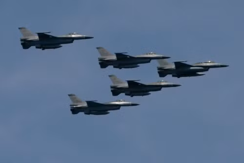 Cụm máy bay chiến đấu F-16A