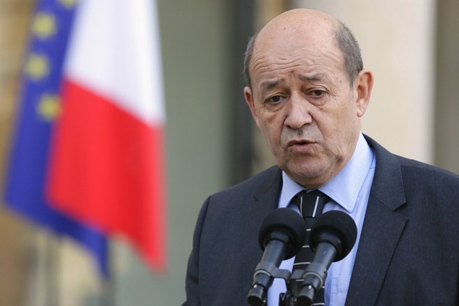 Bộ trưởng Quốc phòng Pháp Jean-Yves le Drian Bộ trưởng Quốc phòng Pháp Jean-Yves le Drian